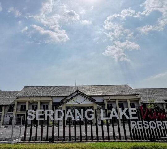 Serdang Lake View Resort