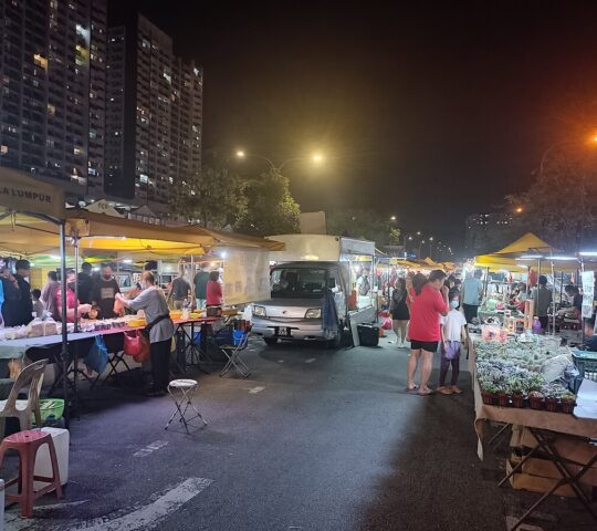 Pasar Malam Simpang Tiga Singkir Laut